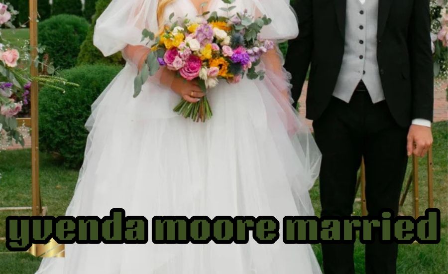 yvenda moore married